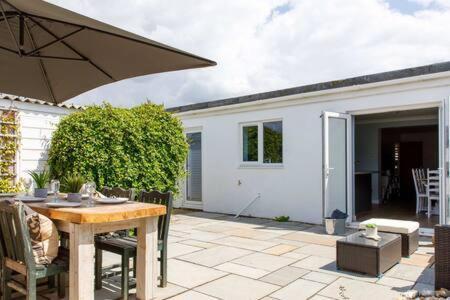 Charming Bolthole 400M To Beach Earnley Extérieur photo